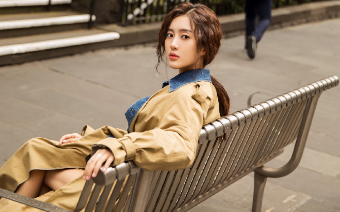 青啤优活饮用水官宣张艺兴为品牌代言人    “艺”起优活，焕“兴”出发